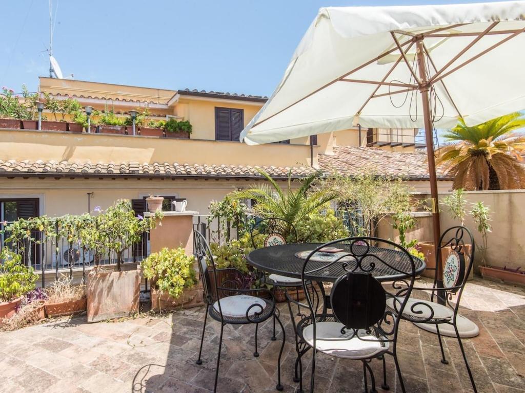 Apartment Condotti Terrace Ρώμη Εξωτερικό φωτογραφία